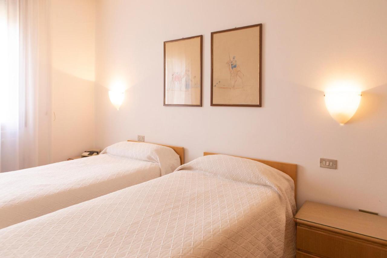 Hotel Due Mori Cittadella Extérieur photo